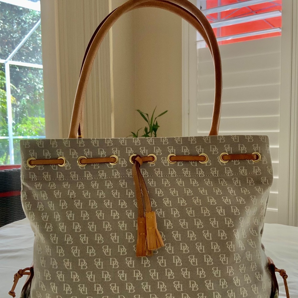 Dooney & Burke Tassel Tote Canvas Sateen